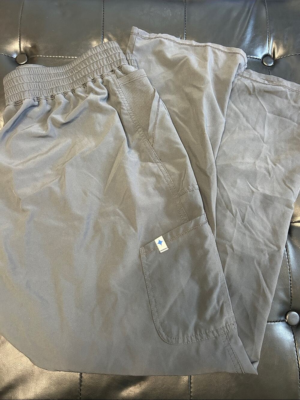 Scrubstar Men's Elastic-Waist Jogger Pants in Gray
